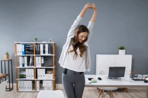 Bewegungs-Snacks: Energie-Booster für den Alltag im Büro